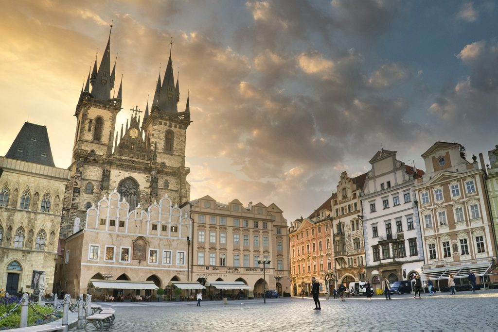 things to know before visiting Prague