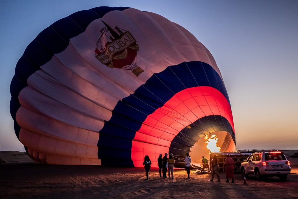 The Best 25 Things to Do in Dubai: Hot Air Baloon