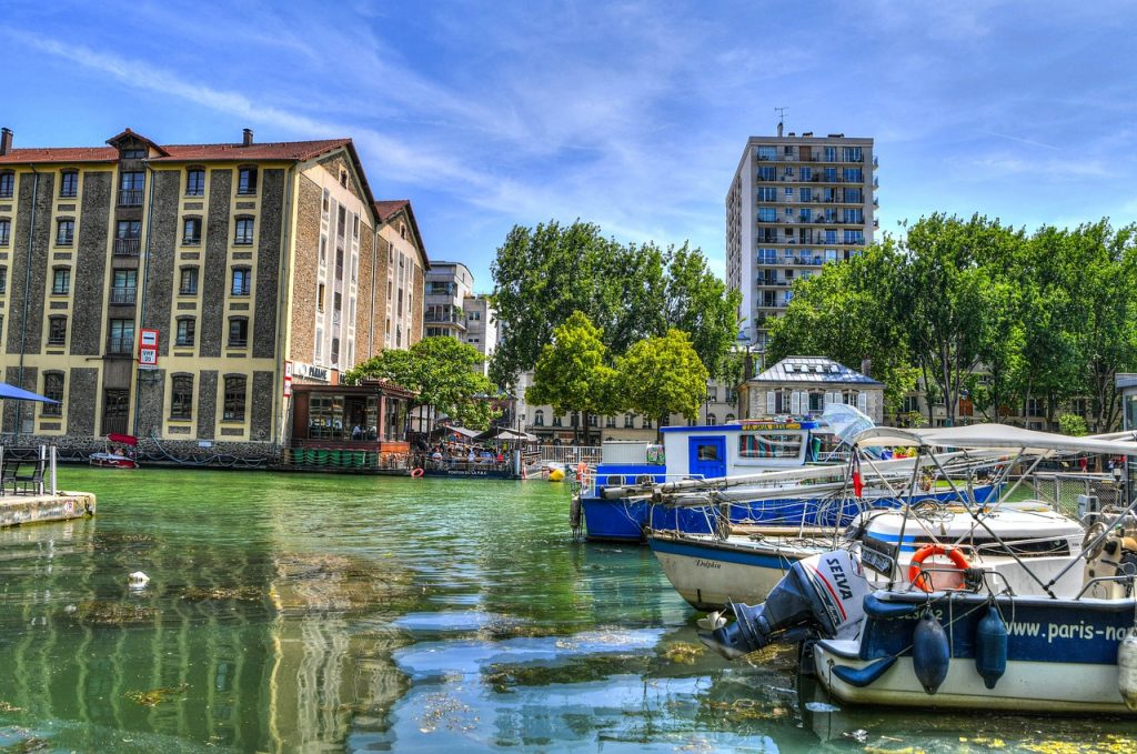 Free Attractions in Paris: Canal Saint-Martin