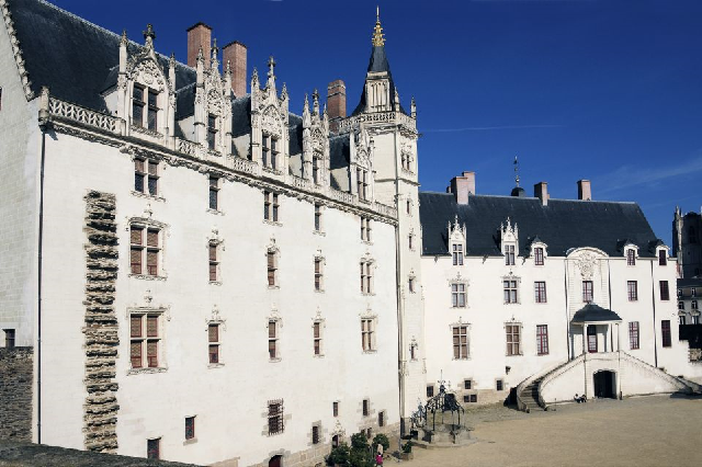 The 20 Most Beautiful Castles in France