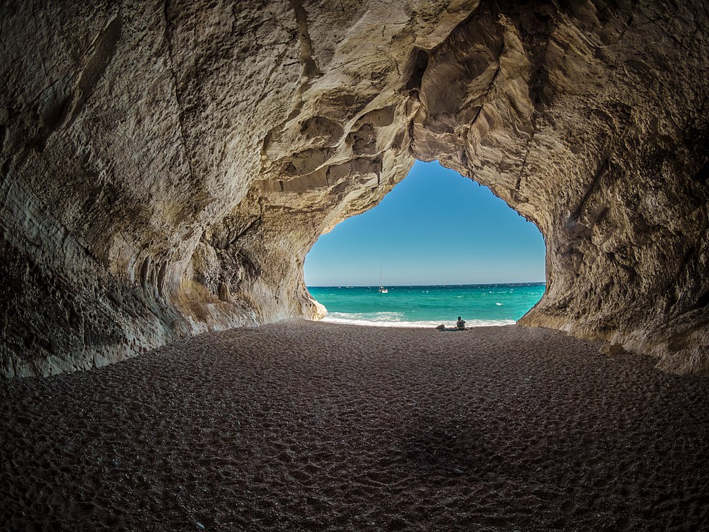 The 12 most beautiful beaches in Sardinia: Cala Luna