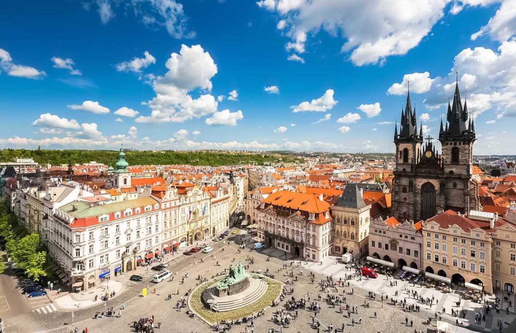 czechia-prague-old-town-square