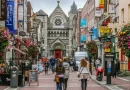 People are walking in the street of the Dublin